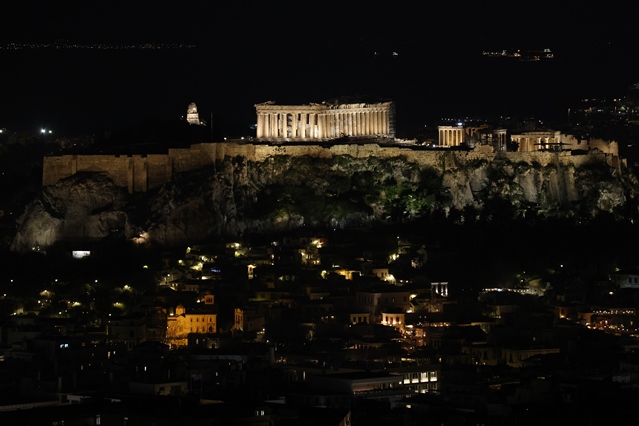 AA-20240323-34078789-34078786-YUNANISTANDAKI_DUNYA_SAATI_ETKINLIGINDE_PARTHENON_TAPINAGININ_ISIKLARI_KAPATILDI.jpg